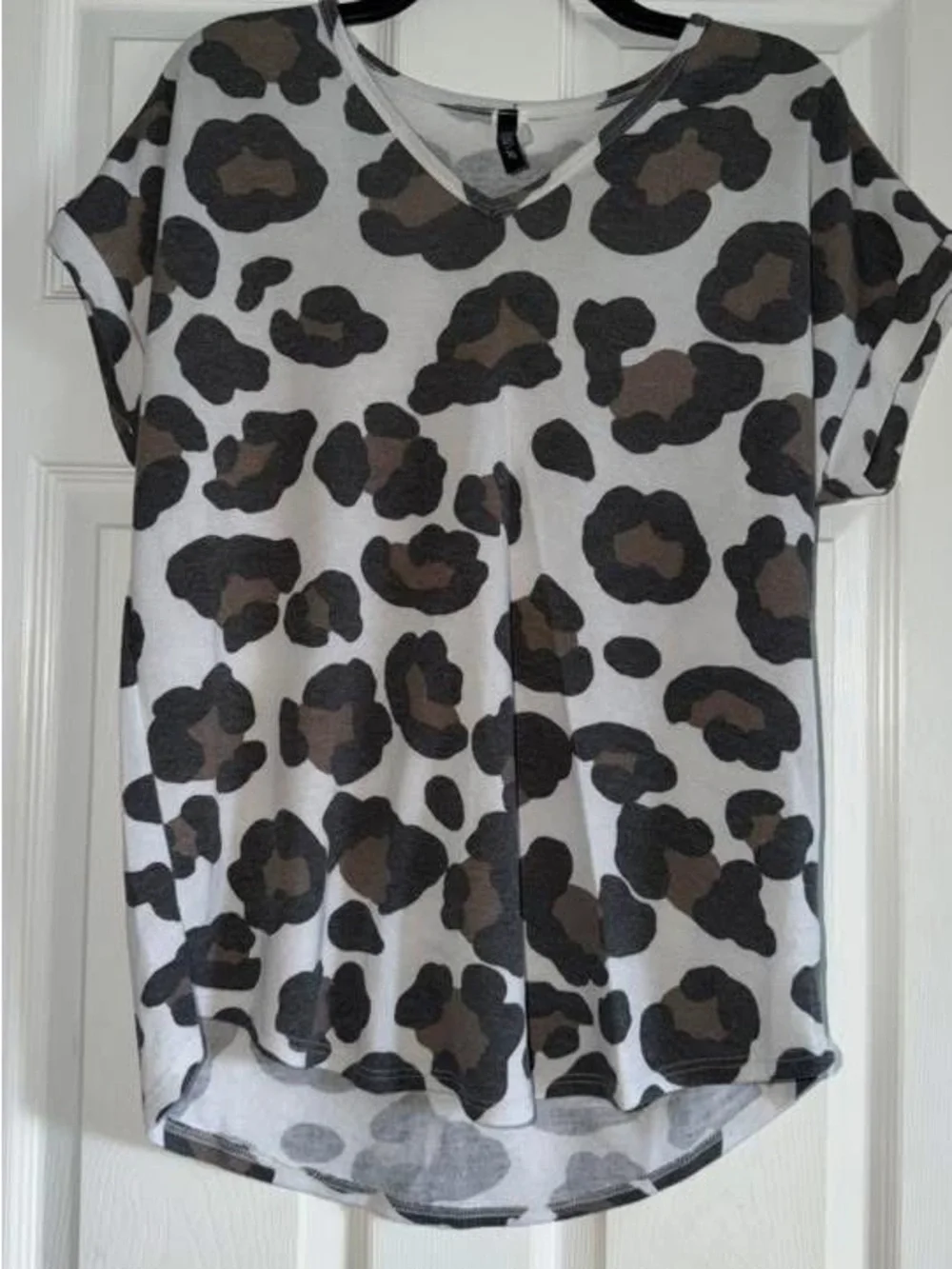 Leopard Print V-Neck Women's Top - Black & Brown